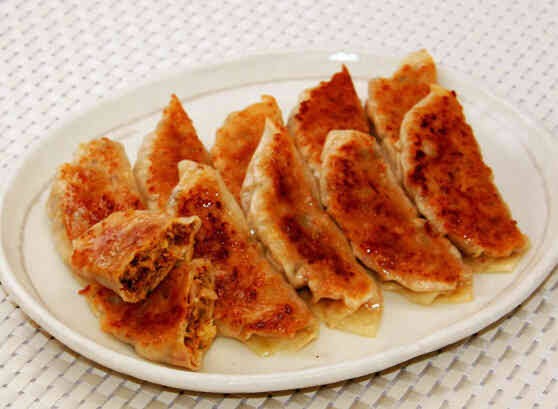 明洞 キムチ餃子